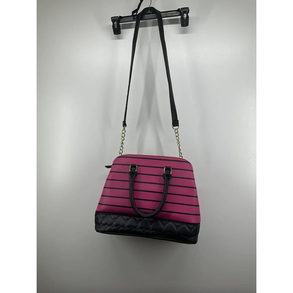 Betsey Johnson Pink Black Striped Heart Quilted Satchel Crossbody Bag‎ Bow Charm